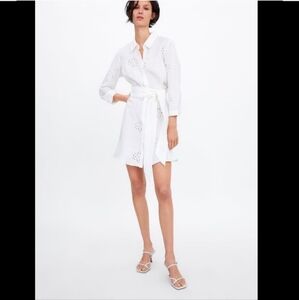 Zara Embroidered Eyelet Dress size Medium Button Front